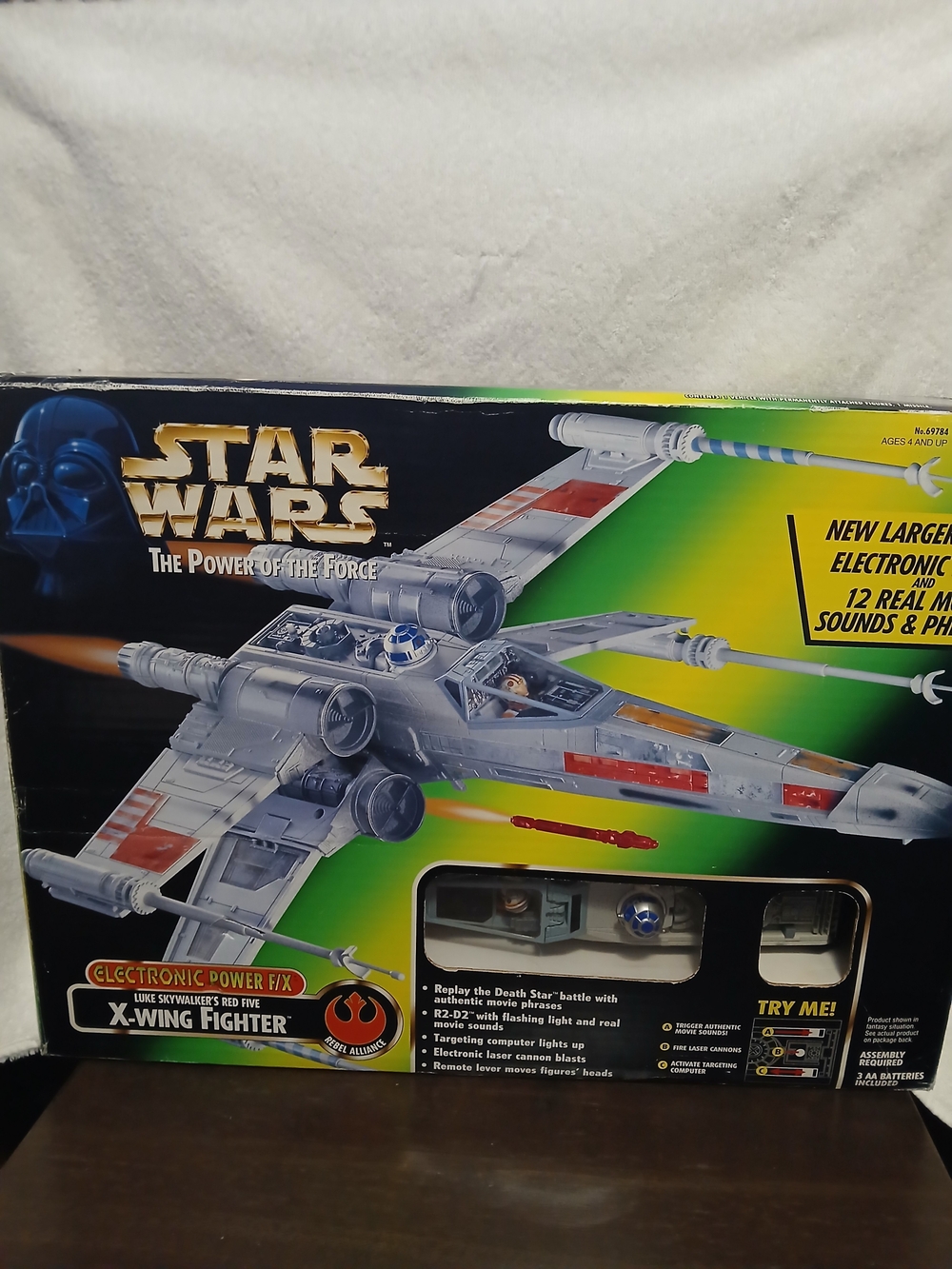 Star Wars The Power of the Force Electronic Power/ Luke Skywalker X-Wing Fighter
